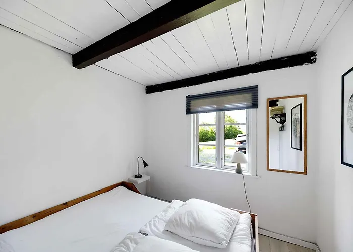 Дом отдыха Cozy And Original On Bornholm